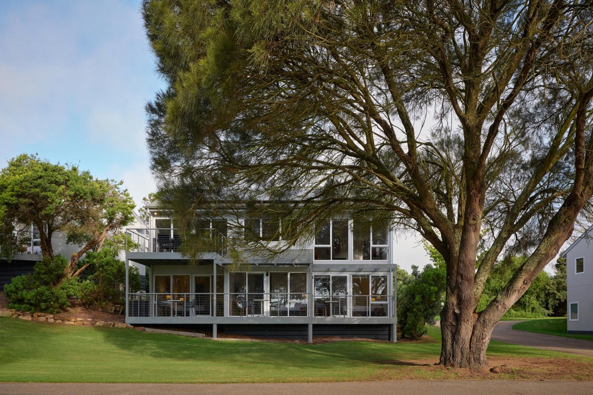 Racv Cape Schanck Resort Habitación foto The 1960s building of the Royal Society of Victoria